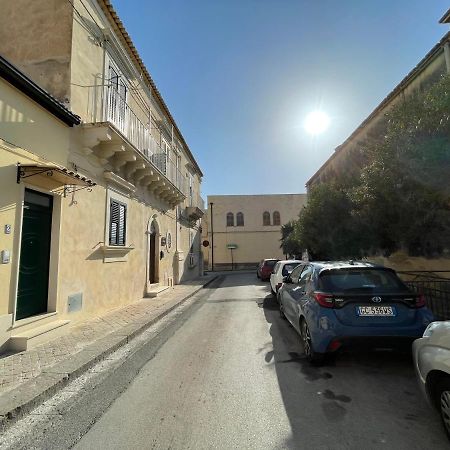 Casa Crispi Hotell Noto Exteriör bild