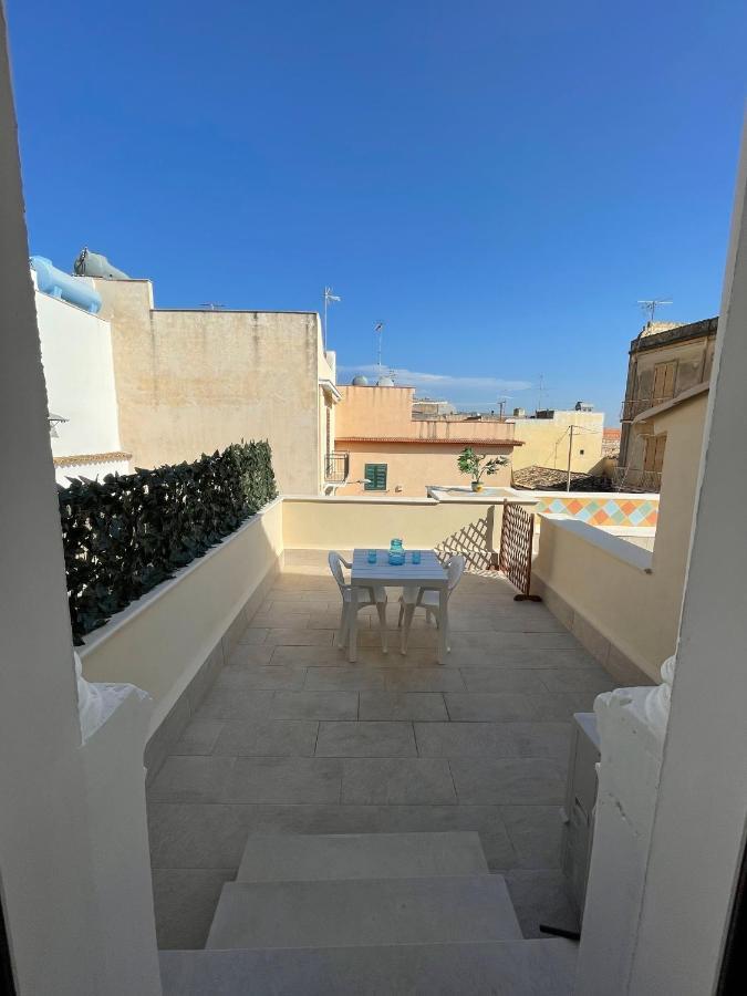 Casa Crispi Hotell Noto Exteriör bild